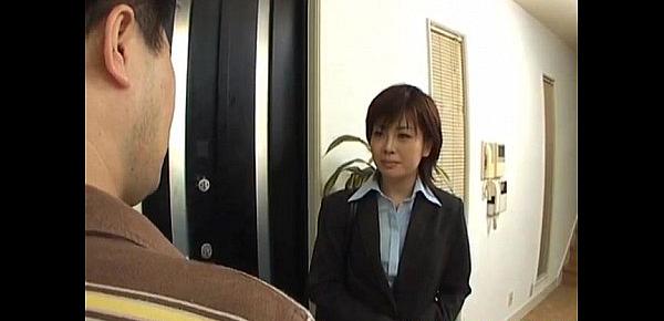  Yukino undresses office suit while sucking